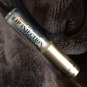 Too Faced Lip Injection Extreme lip plumper
